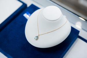 オリジナルブルーネックレス